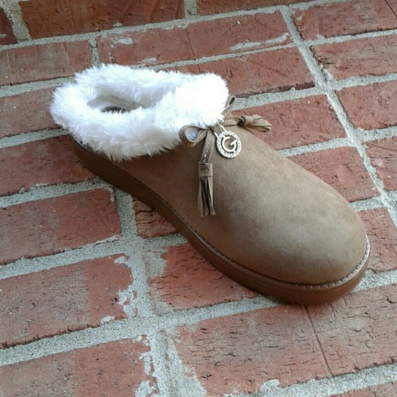 GUESS Tobacco Tan Faux Suede Cream Faux Fur Clogs - Picture 6 of 7